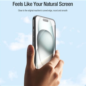 محافظ صفحه نمایش نیلکین مدل EZ set مناسب برای گوشی موبایل اپل iPhone 15