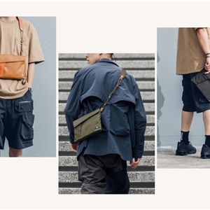 کیف روزمره کراس بادی برند Moshi مدل Aro Slim Crossbody Bag