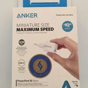 شارژر دیواری20 وات انکر Anker A2633