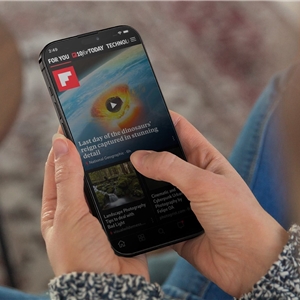 محافظ صفحه ضد انعکاس یونیک UNIQ Optix Anti-Reflective iPhone 16 pro