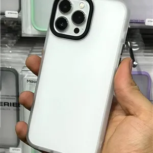 قاب پشت شفاف برند مجیک ماسک Magic Mask مدل کیو سریز Q Series دور لنز دار برای گوشی  iPhone 13